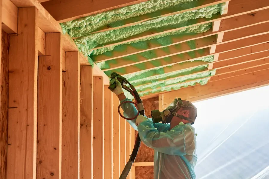 How Spray Foam Insulation Improves Cold Climate Comfort Elgin, IL