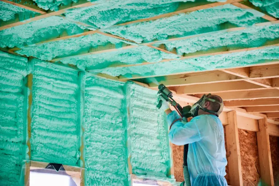 How Spray Foam Insulation Improves Cold Climate Comfort in Elgin, IL